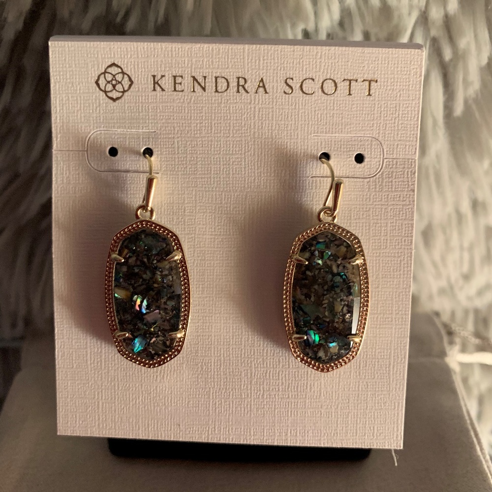 NWT Kendra Scott Elle Gold Drop Earrings